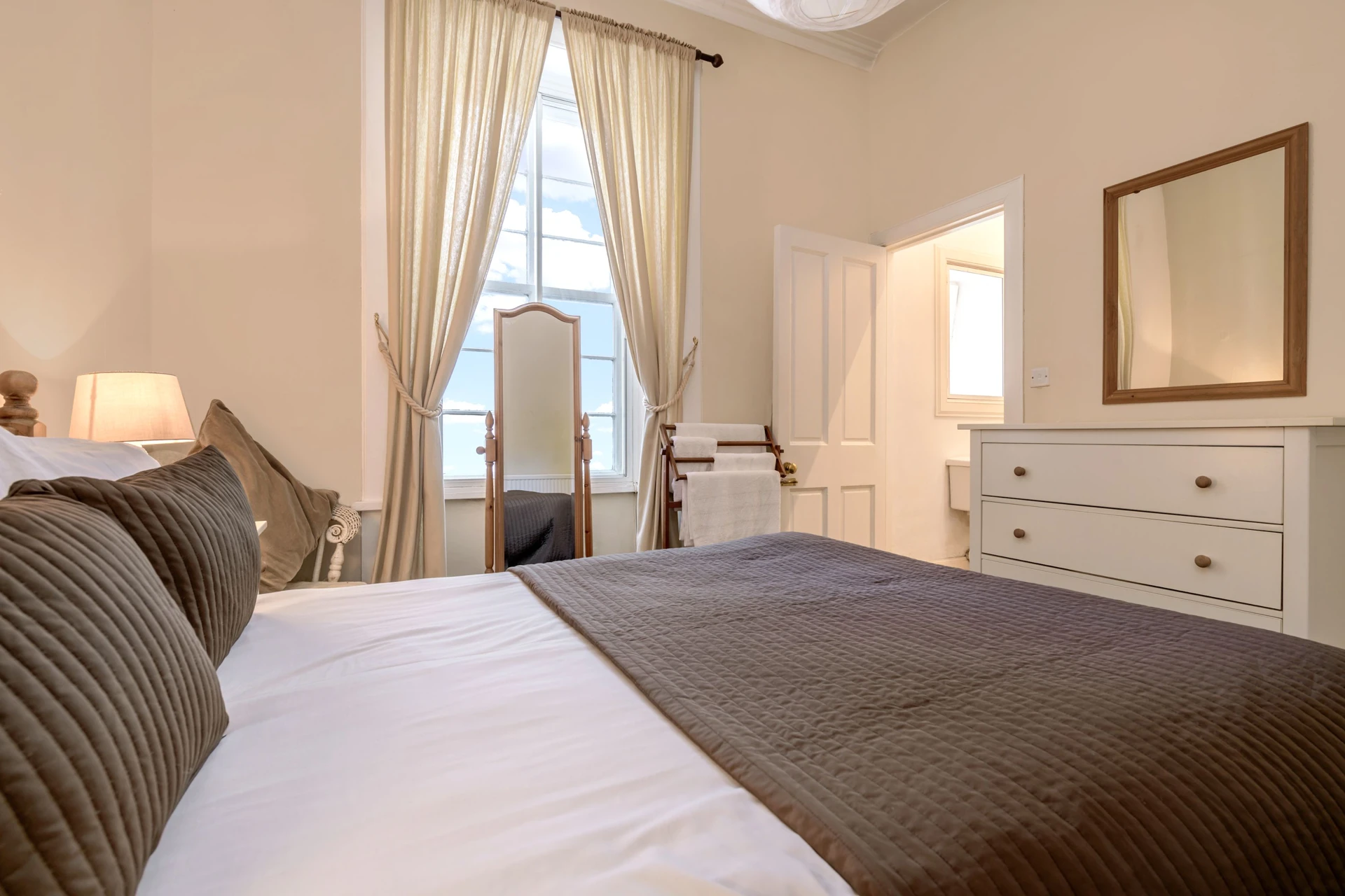 Mansefield House Image 1