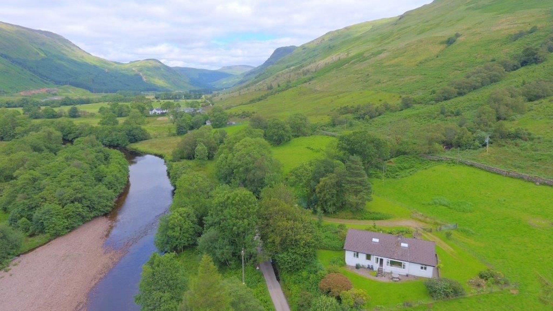 Background image - Property image