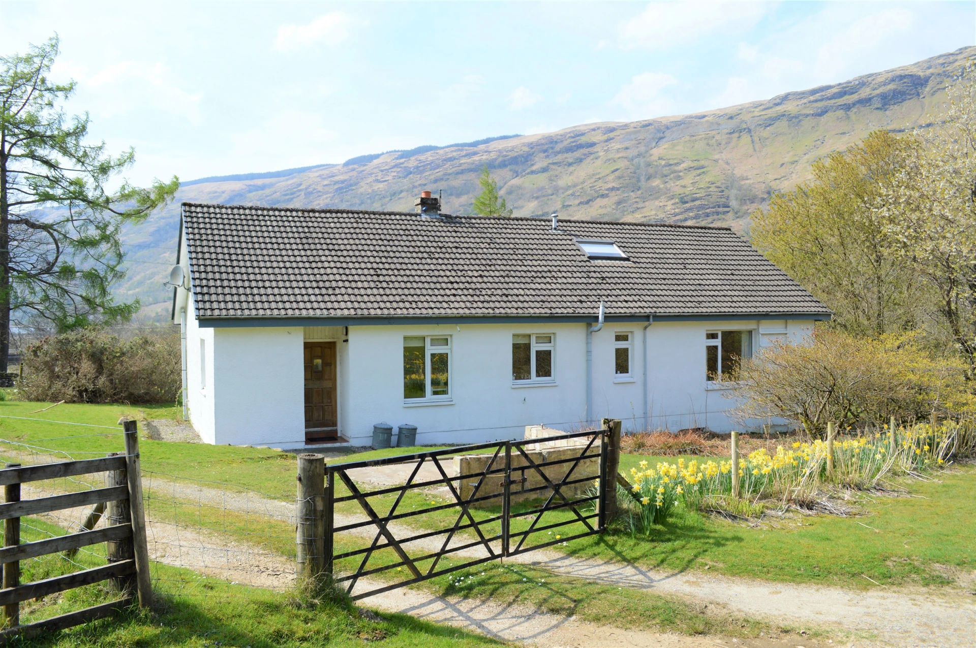 Inverfyne Cottage Image 1