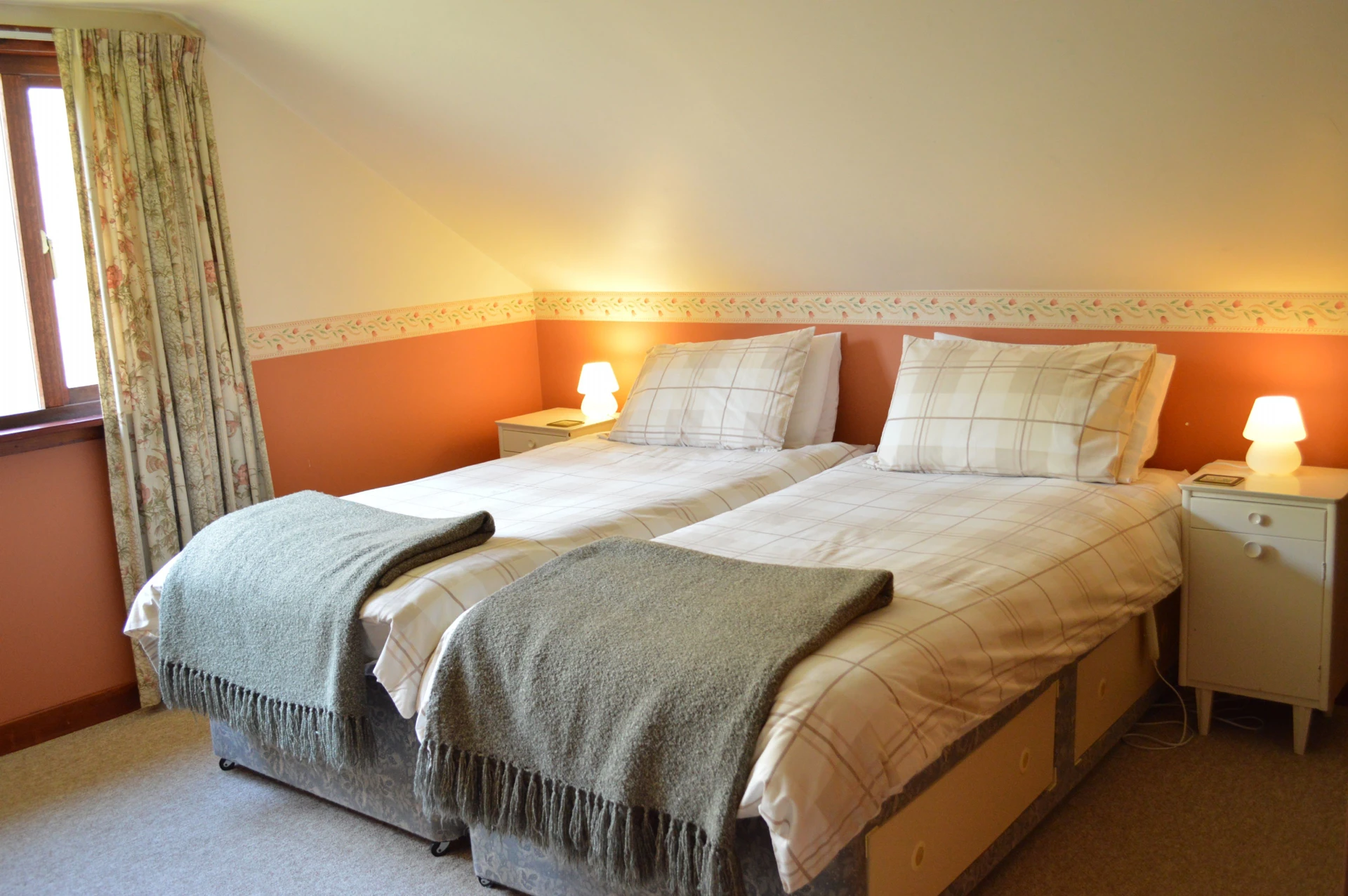 Inverfyne Cottage Image 1