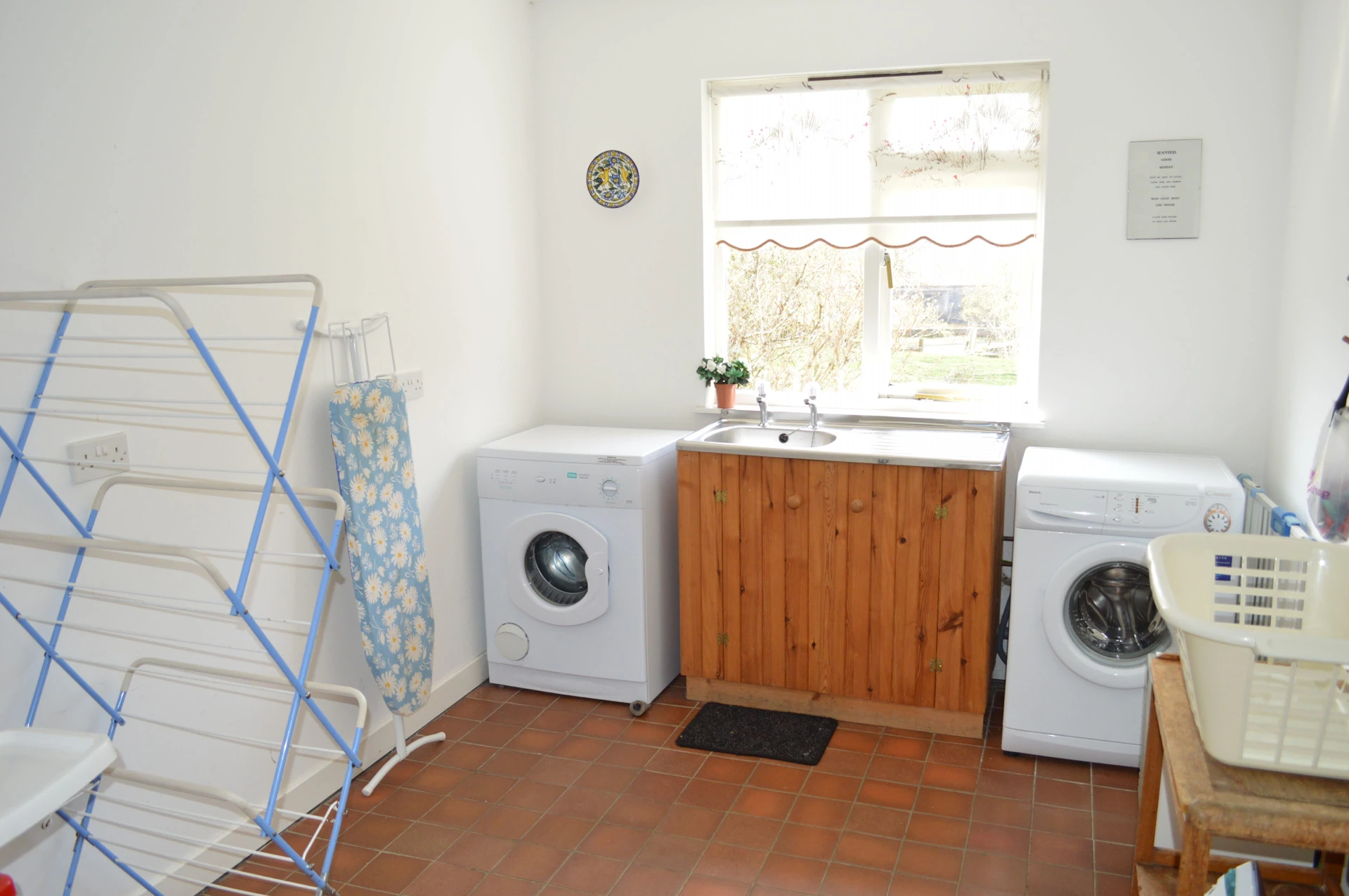 Inverfyne Cottage Image 1