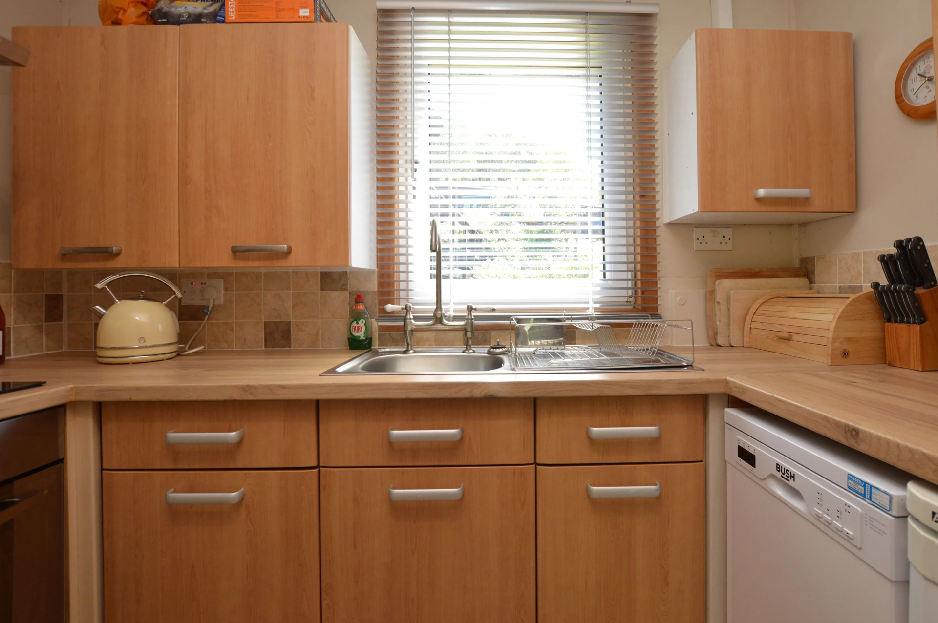 Ash Lodge with hot tub Image 1