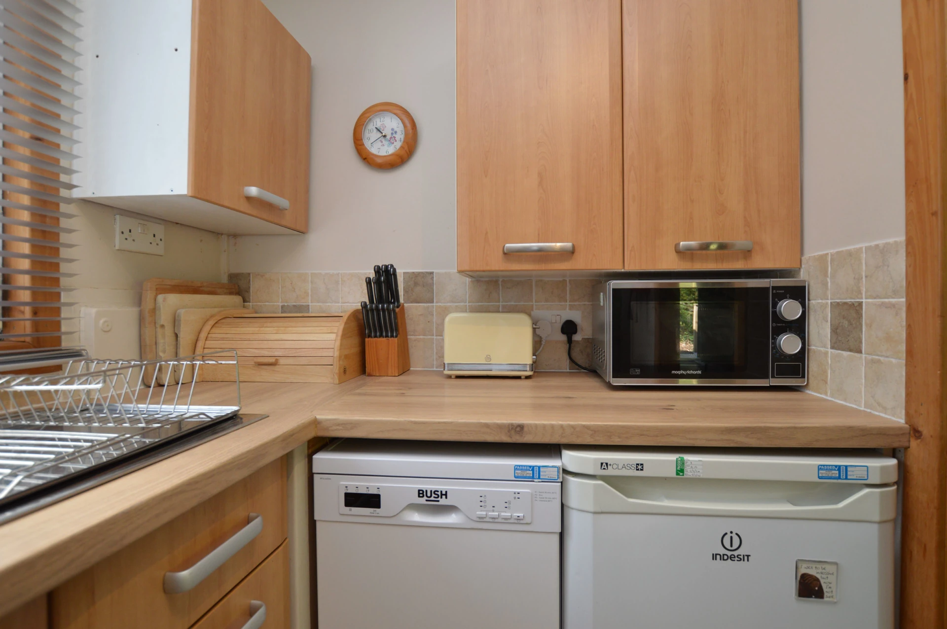 Ash Lodge with hot tub Image 1