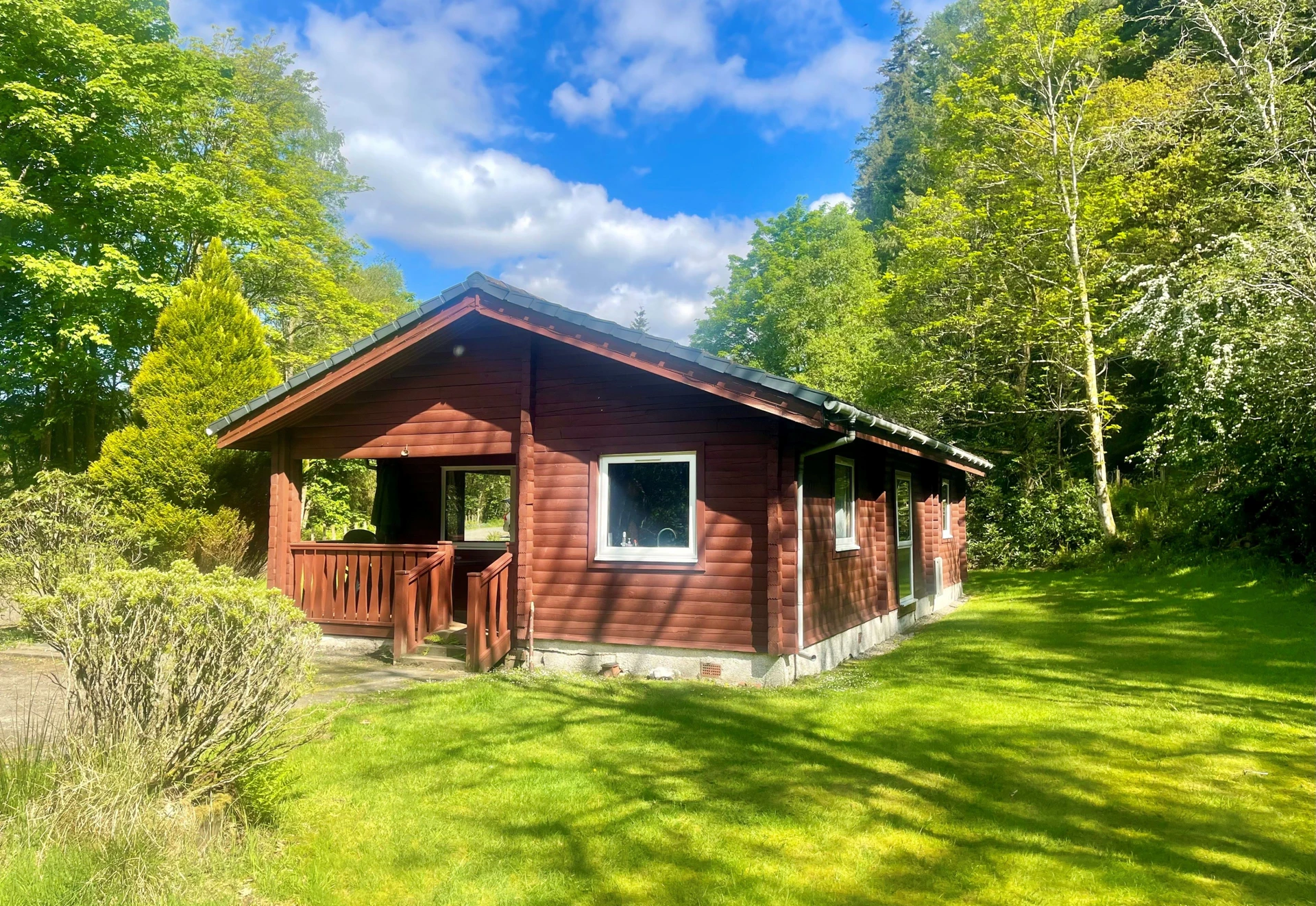 18 Lamont Lodges Image 1