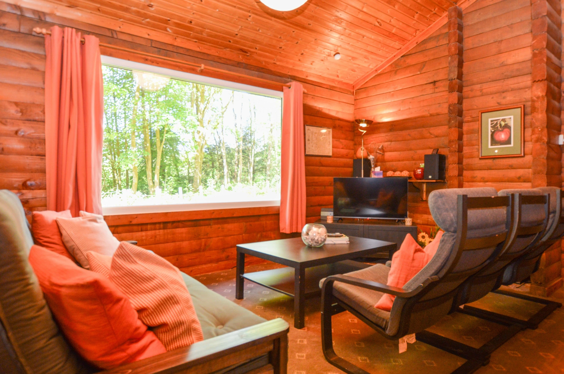 18 Lamont Lodges Image 1