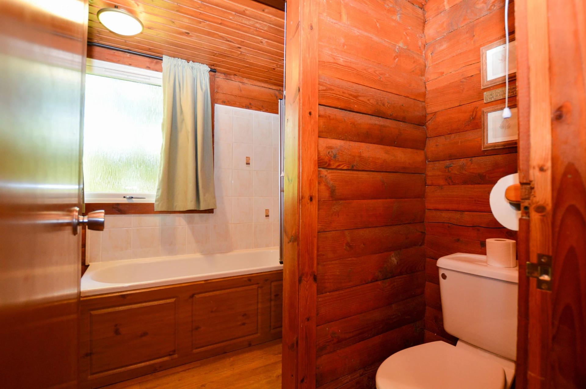 18 Lamont Lodges Image 1