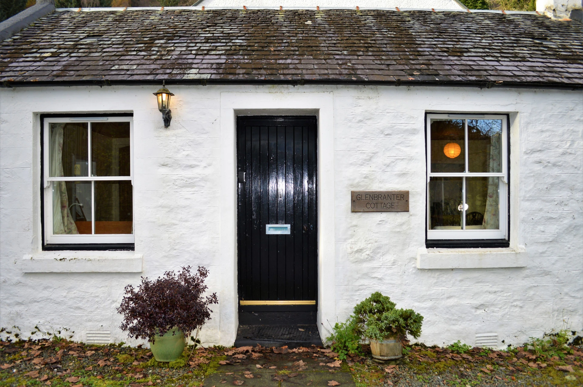 Glenbranter Cottage Image 1