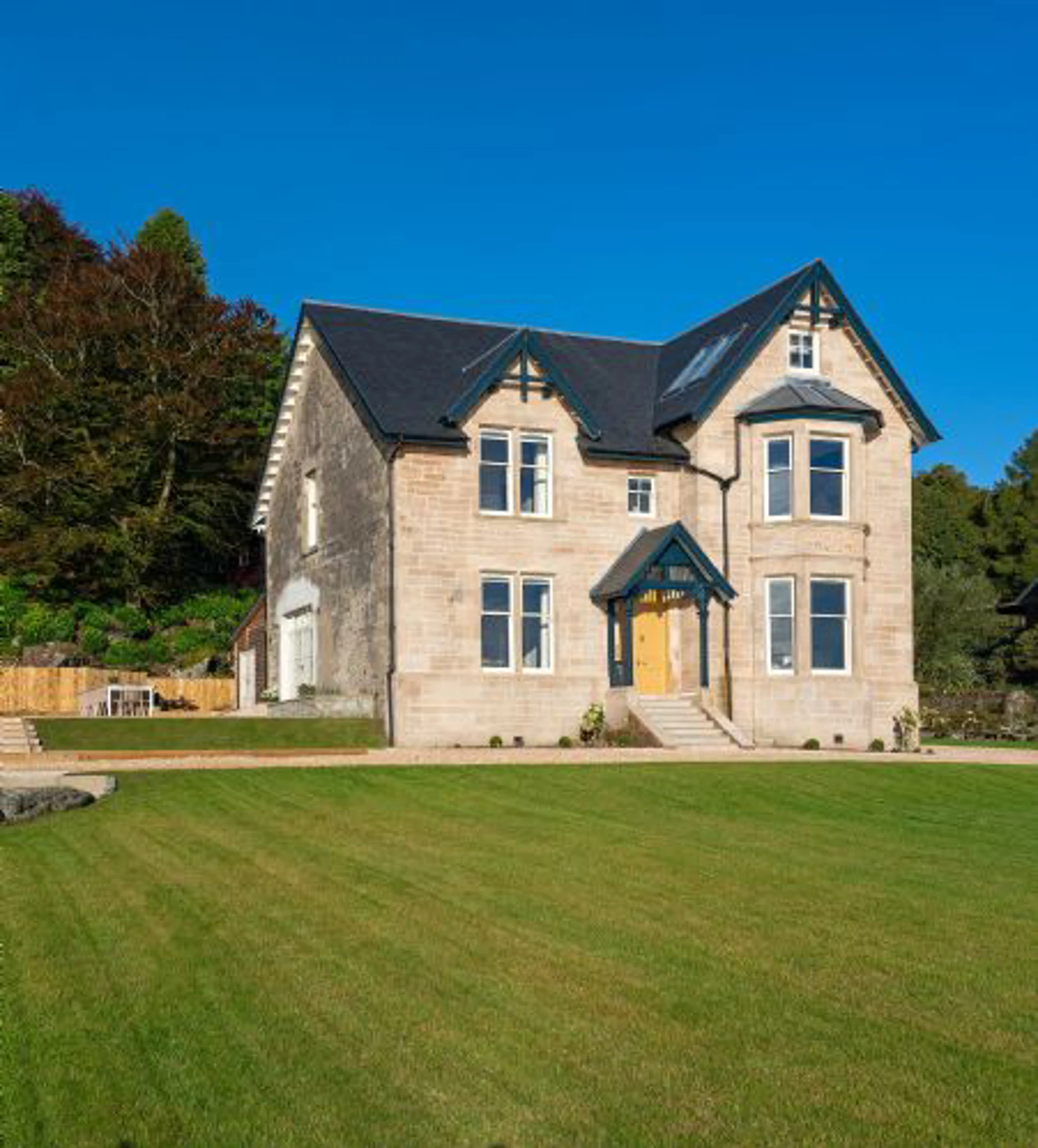 The Hollies, Tighnabruaich Image 1