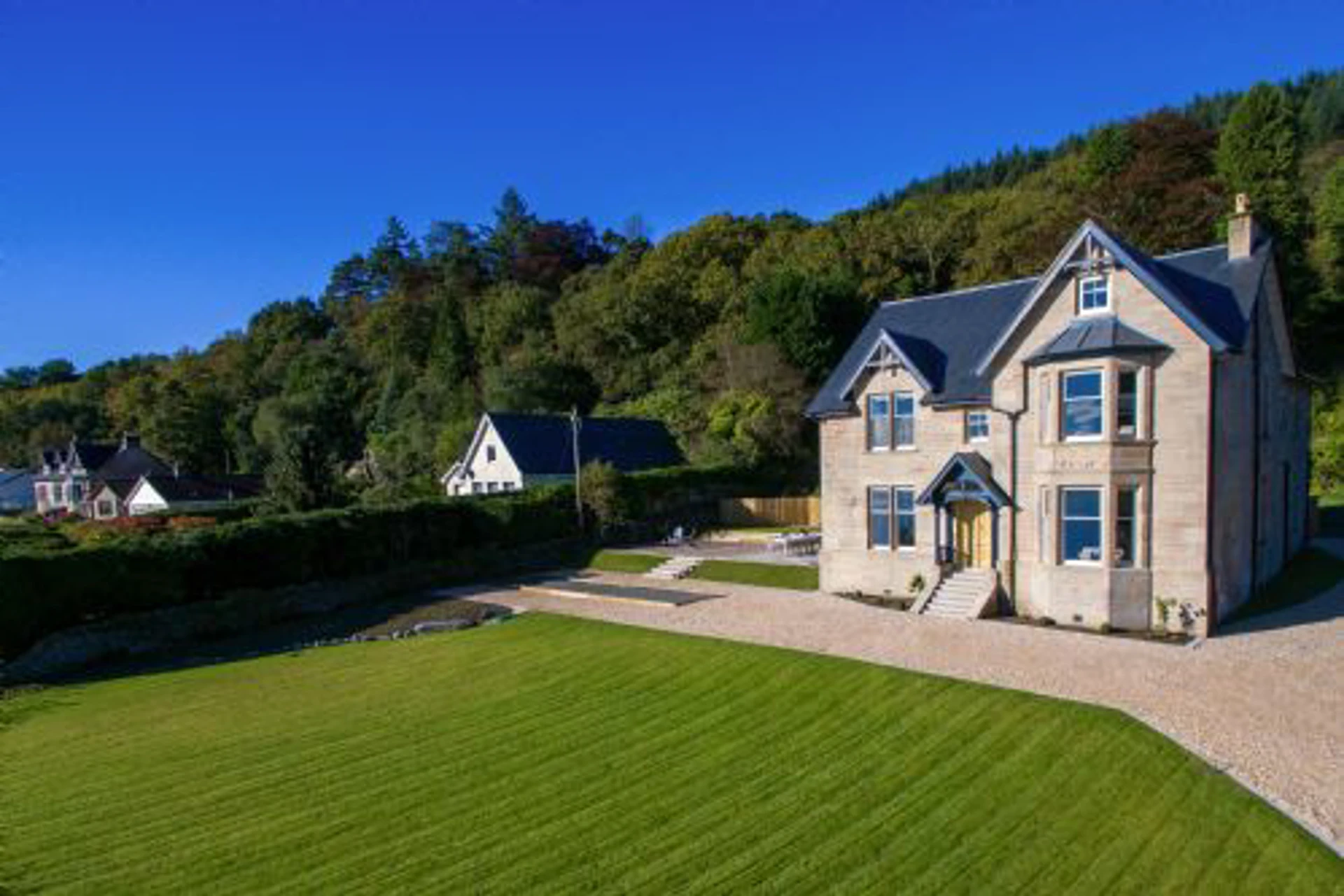 The Hollies, Tighnabruaich Image 1