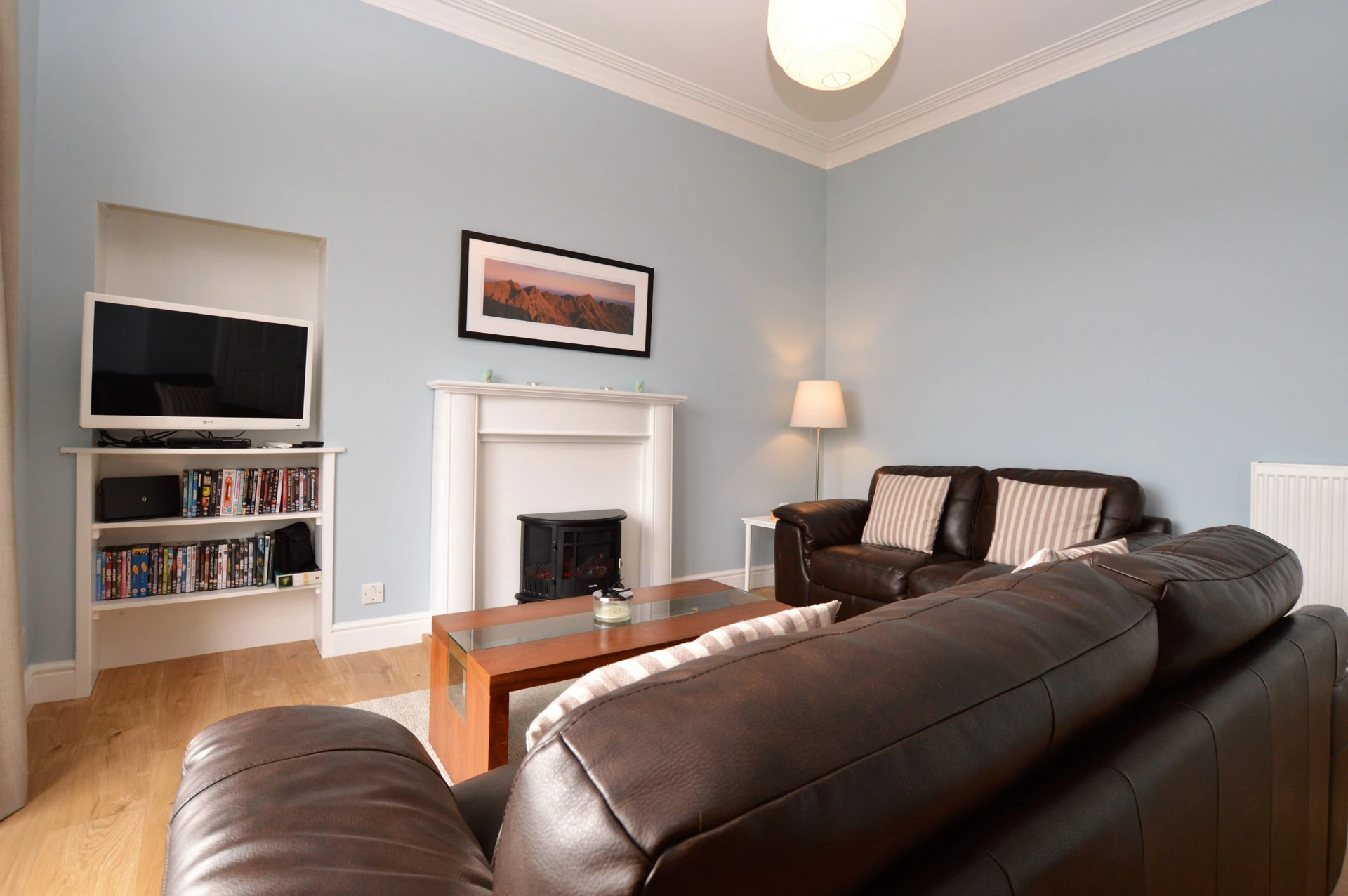 Upper Alta Apartment Image 1