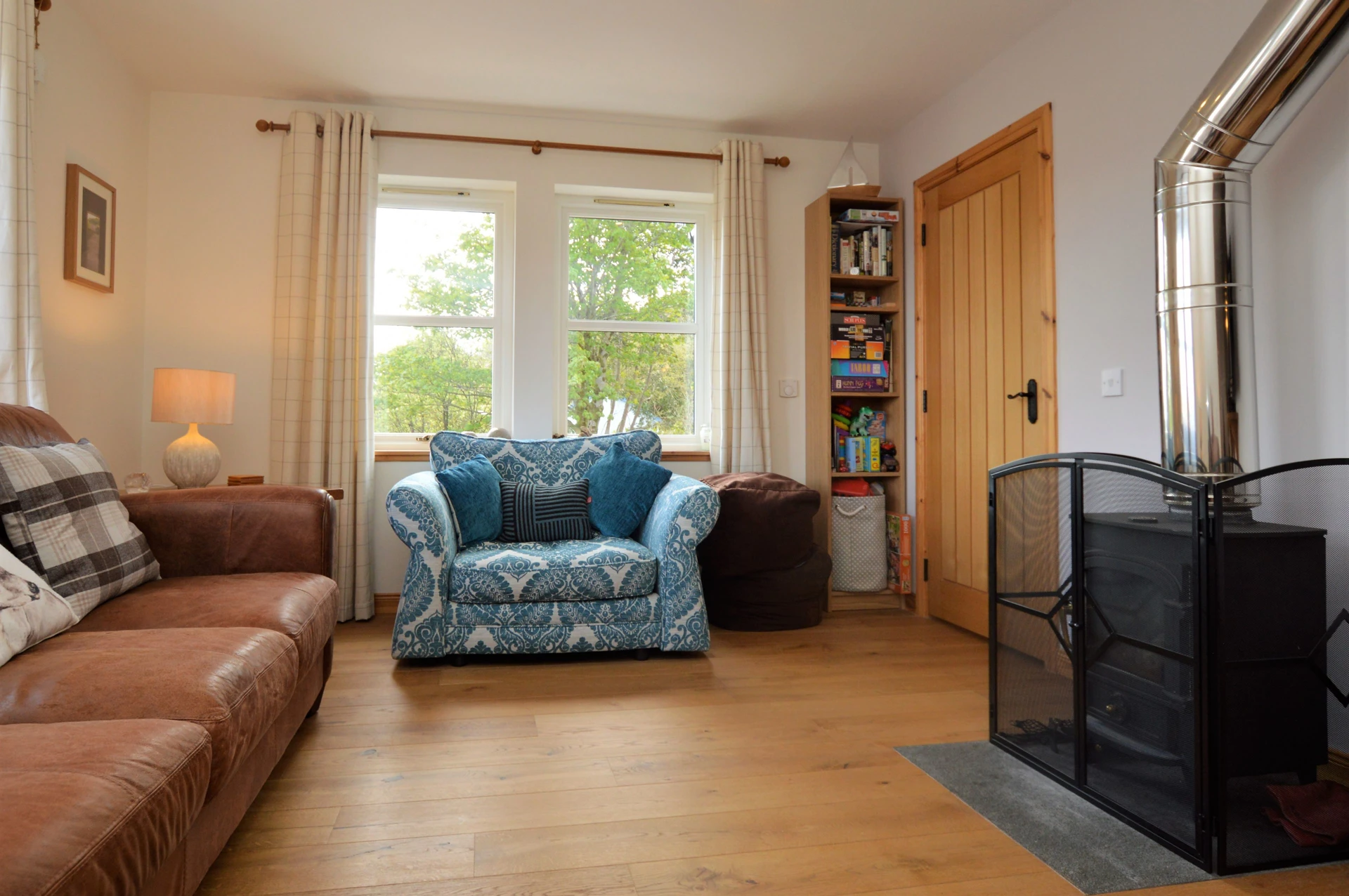 High Beach Cottage Image 1