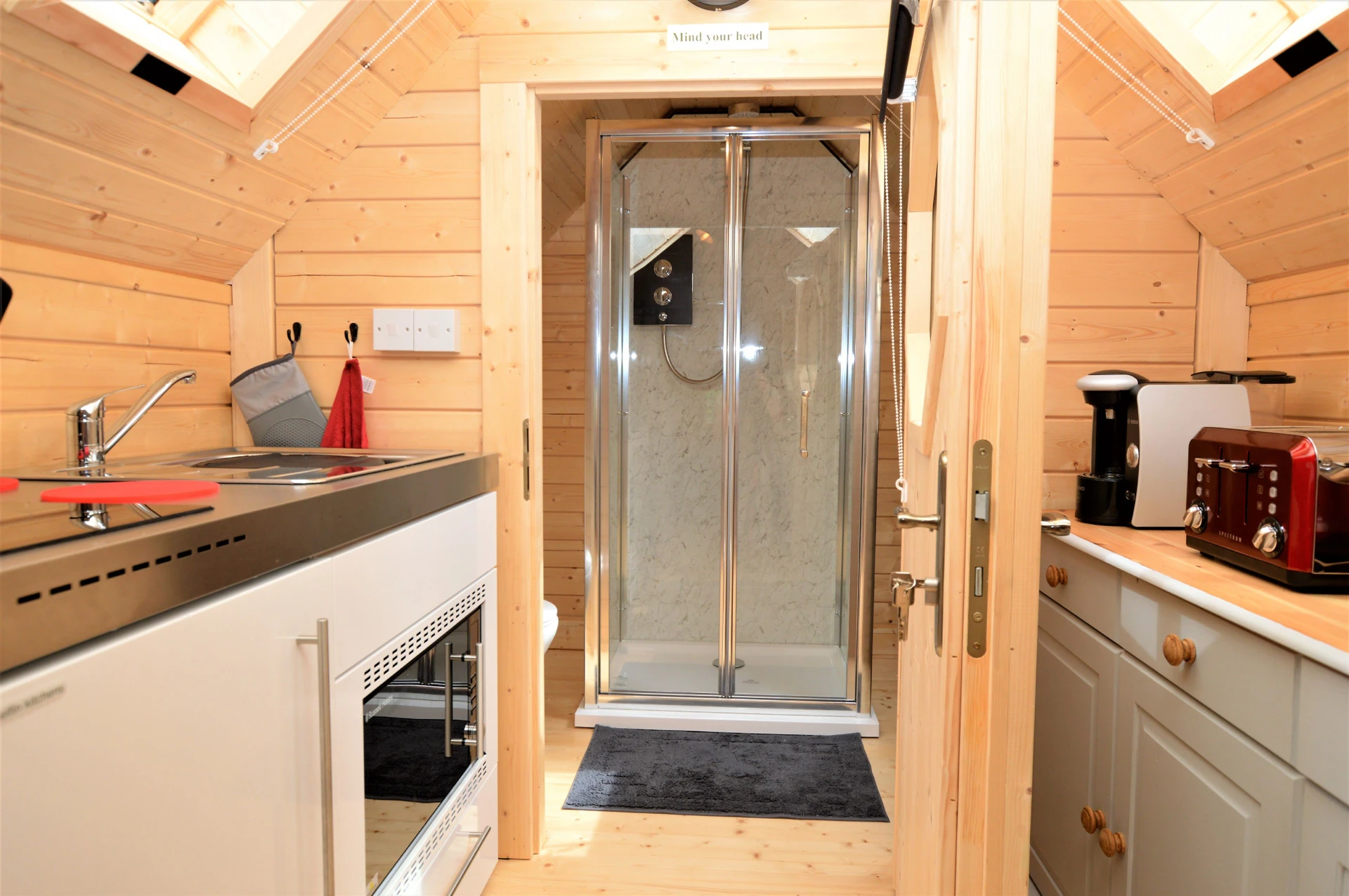 Seal Point Cabin Image 1