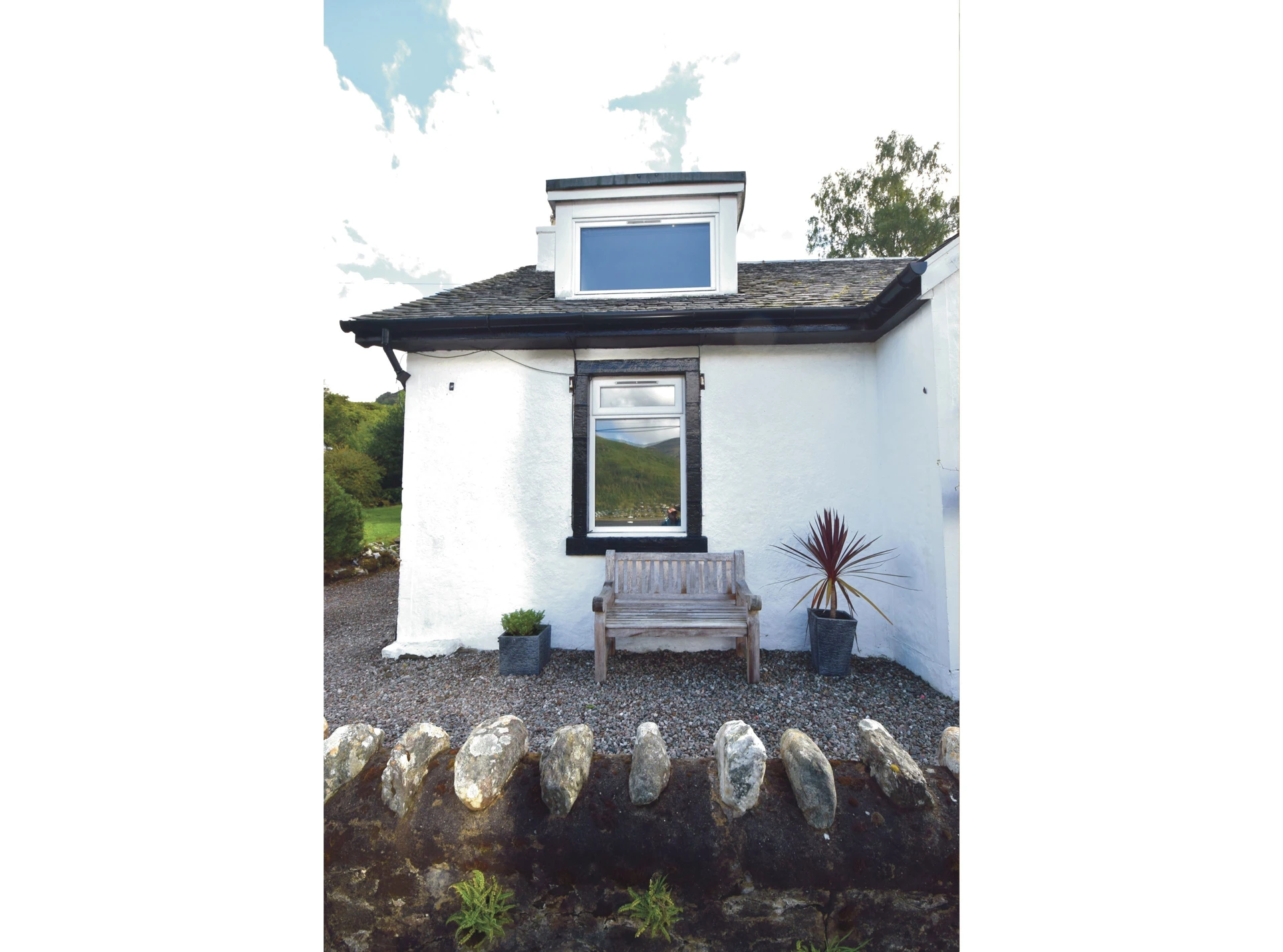 1 Planetree Cottage - Loch View Image 1