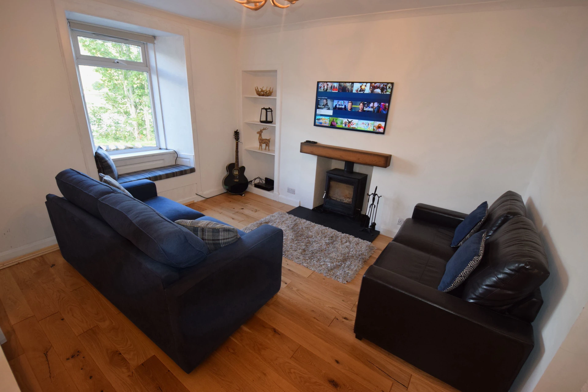 1 Planetree Cottage - Loch View Image 1