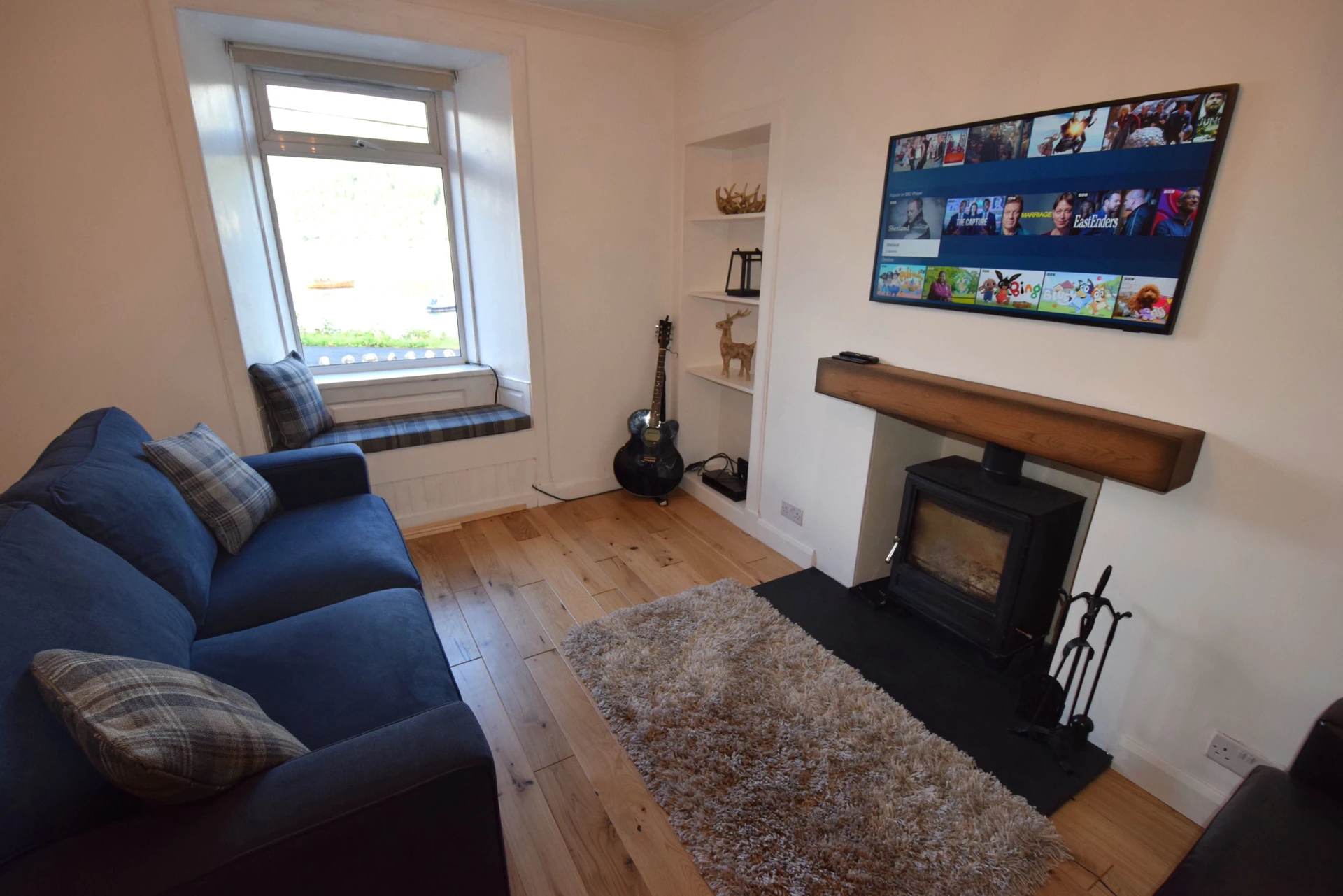 1 Planetree Cottage - Loch View Image 1