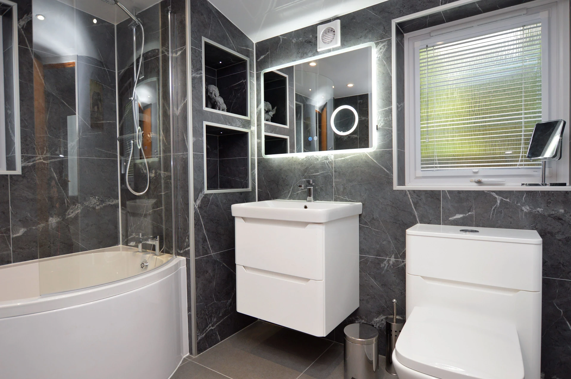 Chapelton Cottage Image 1