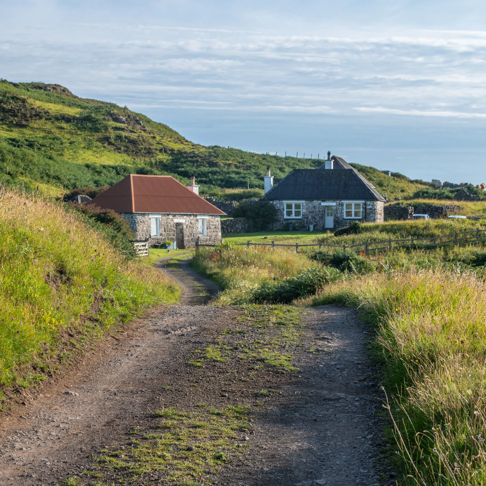 Middle Cottage Image 1