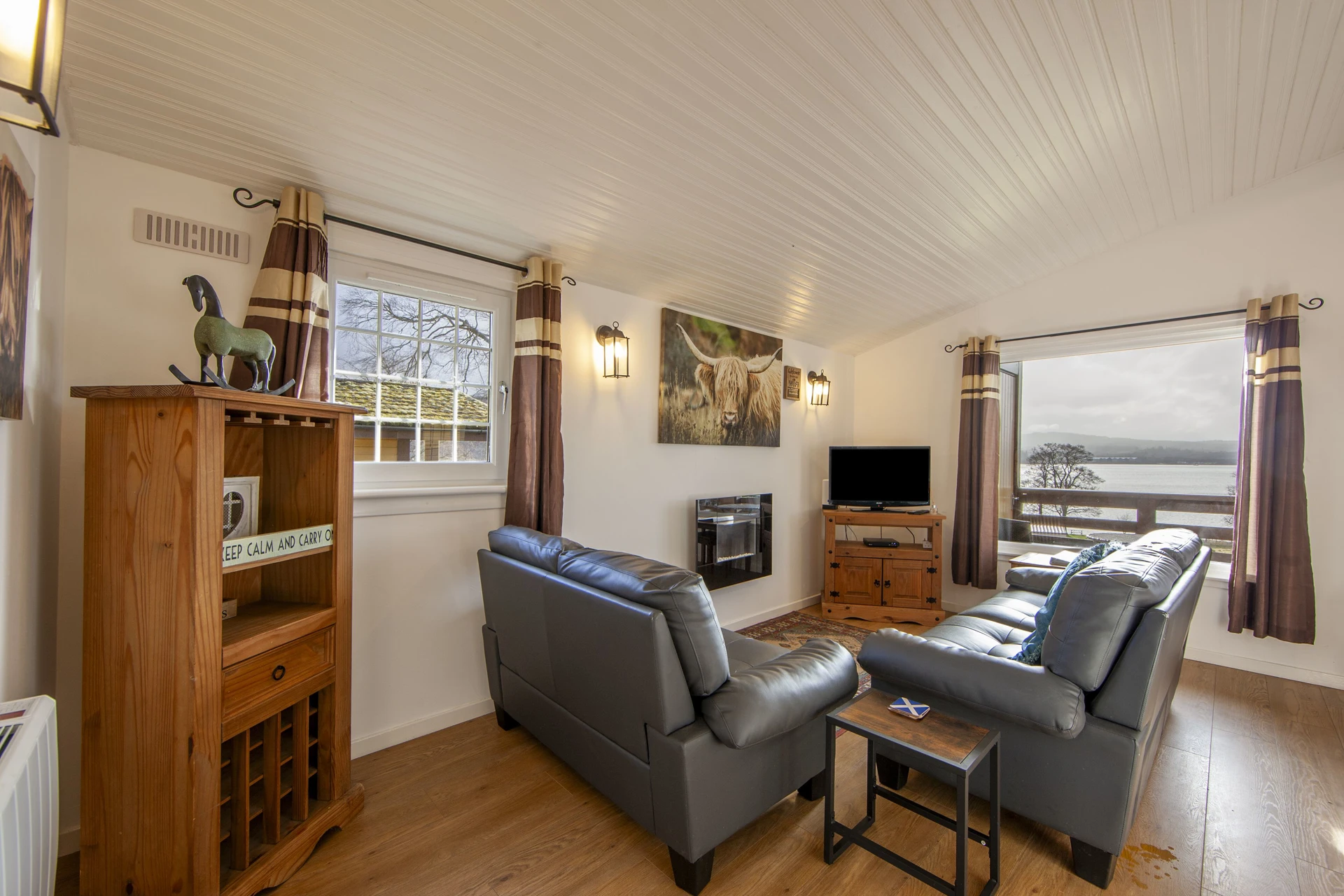 Oak Tree Lodge Image 1