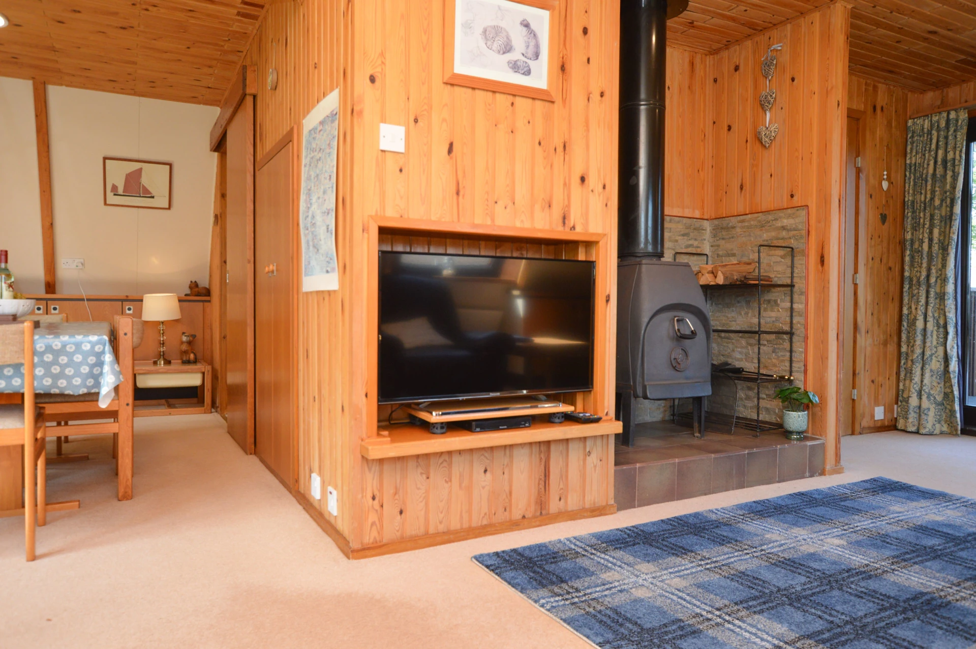 Loch View Lodge Image 1