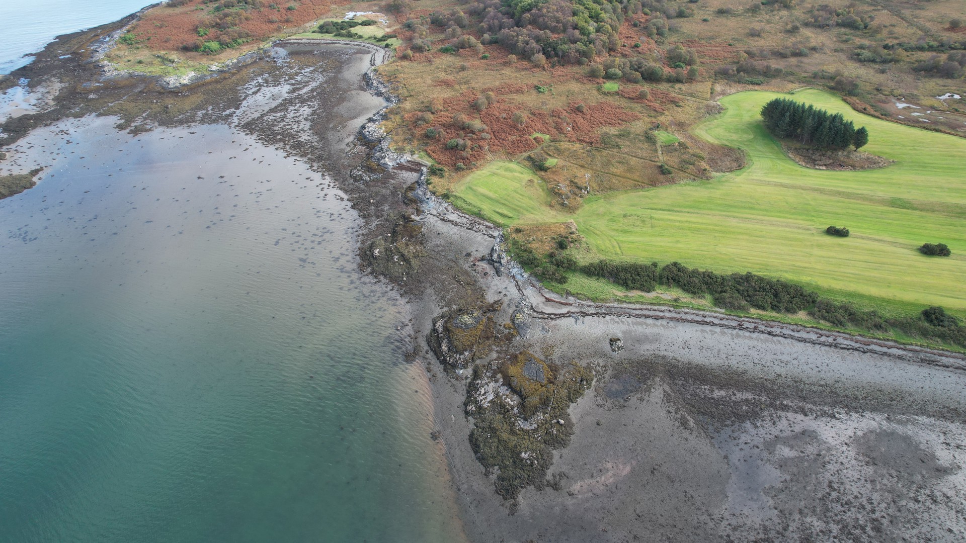 Background image - DJI 0817_Drone image of beach on Bute