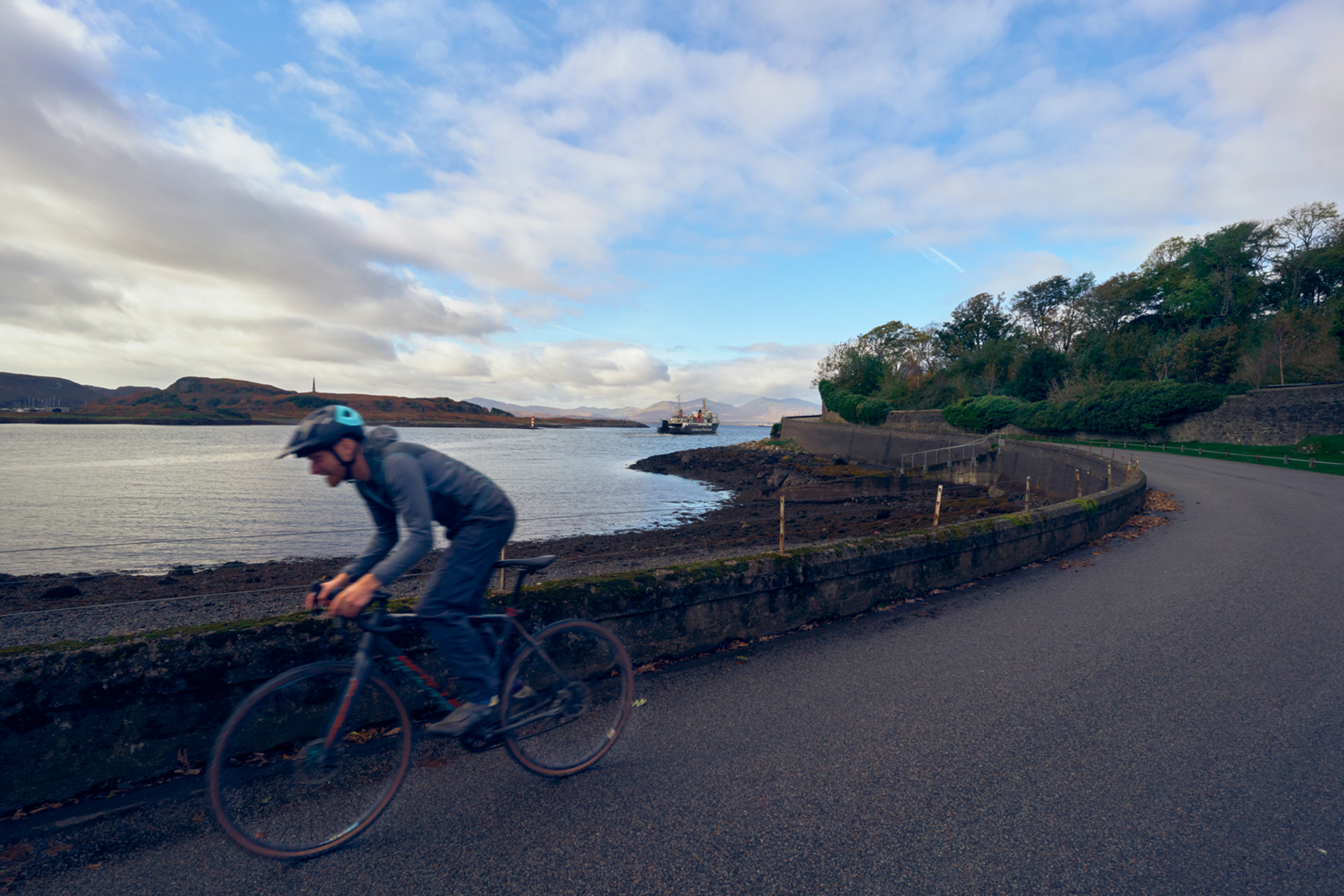 Background image - Roadcycling Calmac Stephensweeneyphotography