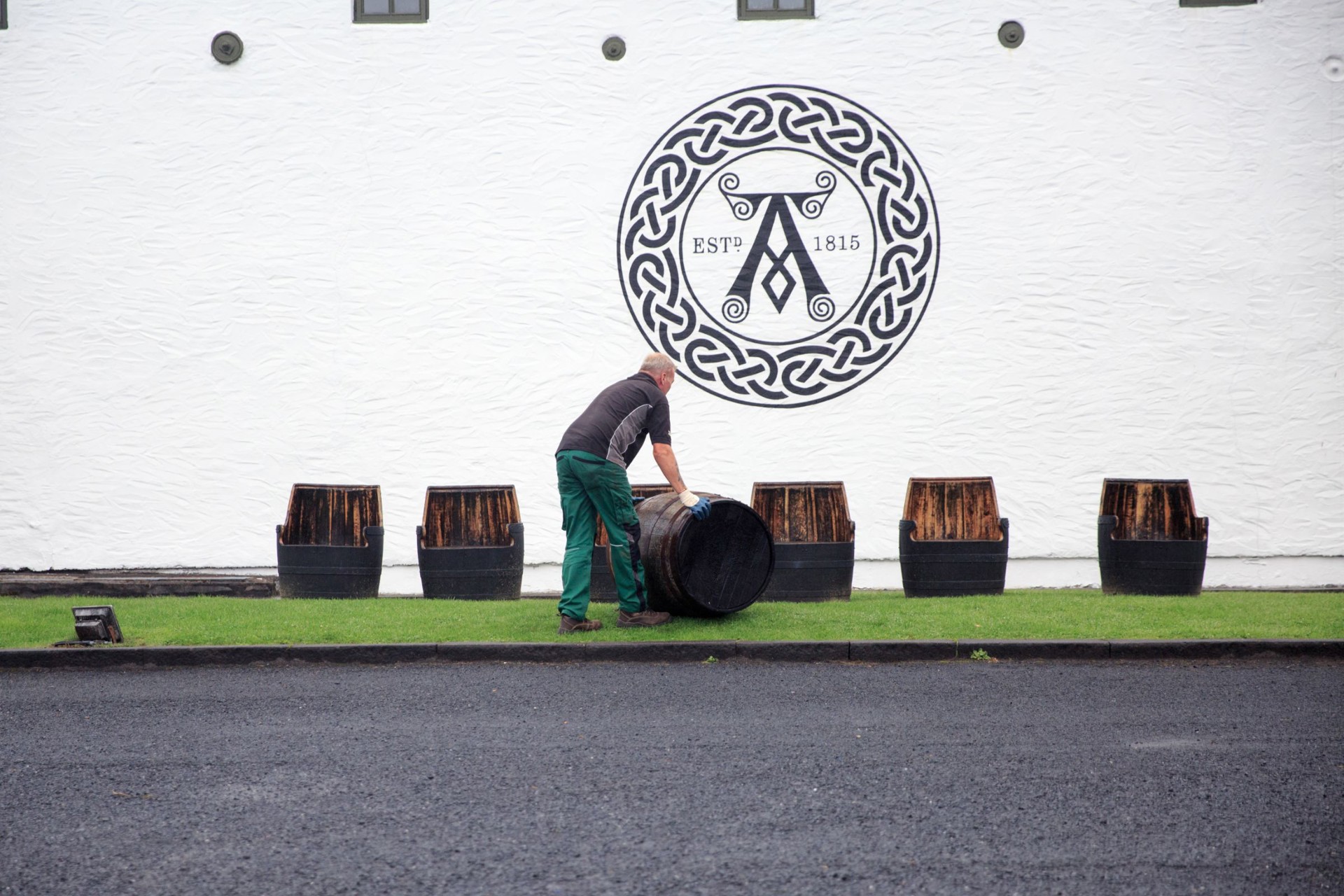 Background image - Ardbeg Distillery