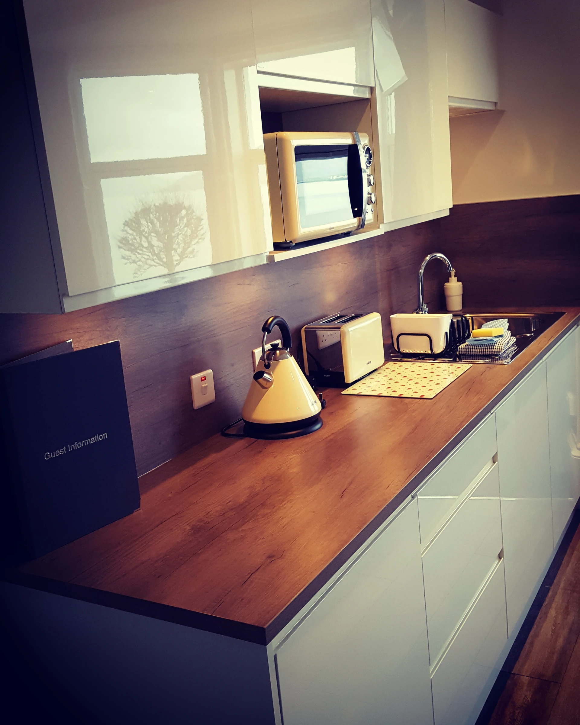 suite_four_insta.jpg (1)