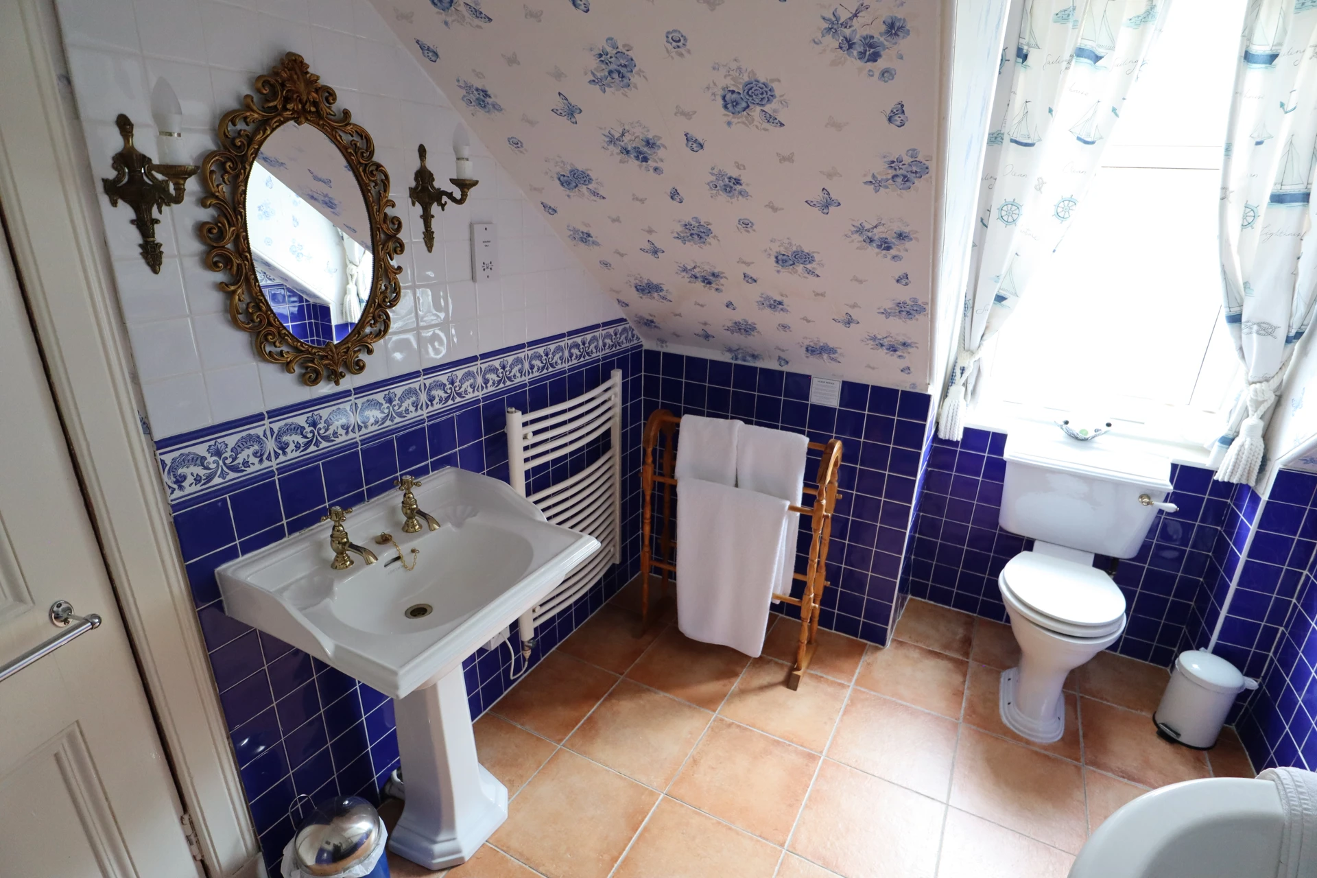 Background image - southqueensferryqfcrossing-roadbridge2.jpg